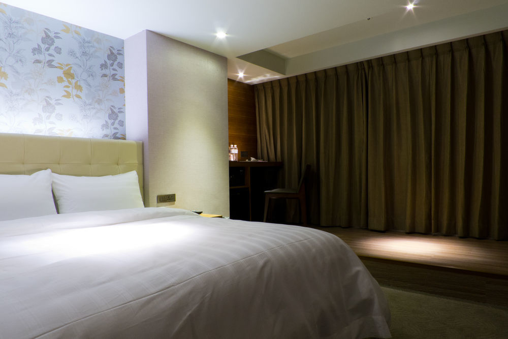 Urtrip Hotel Тайбэй Экстерьер фото