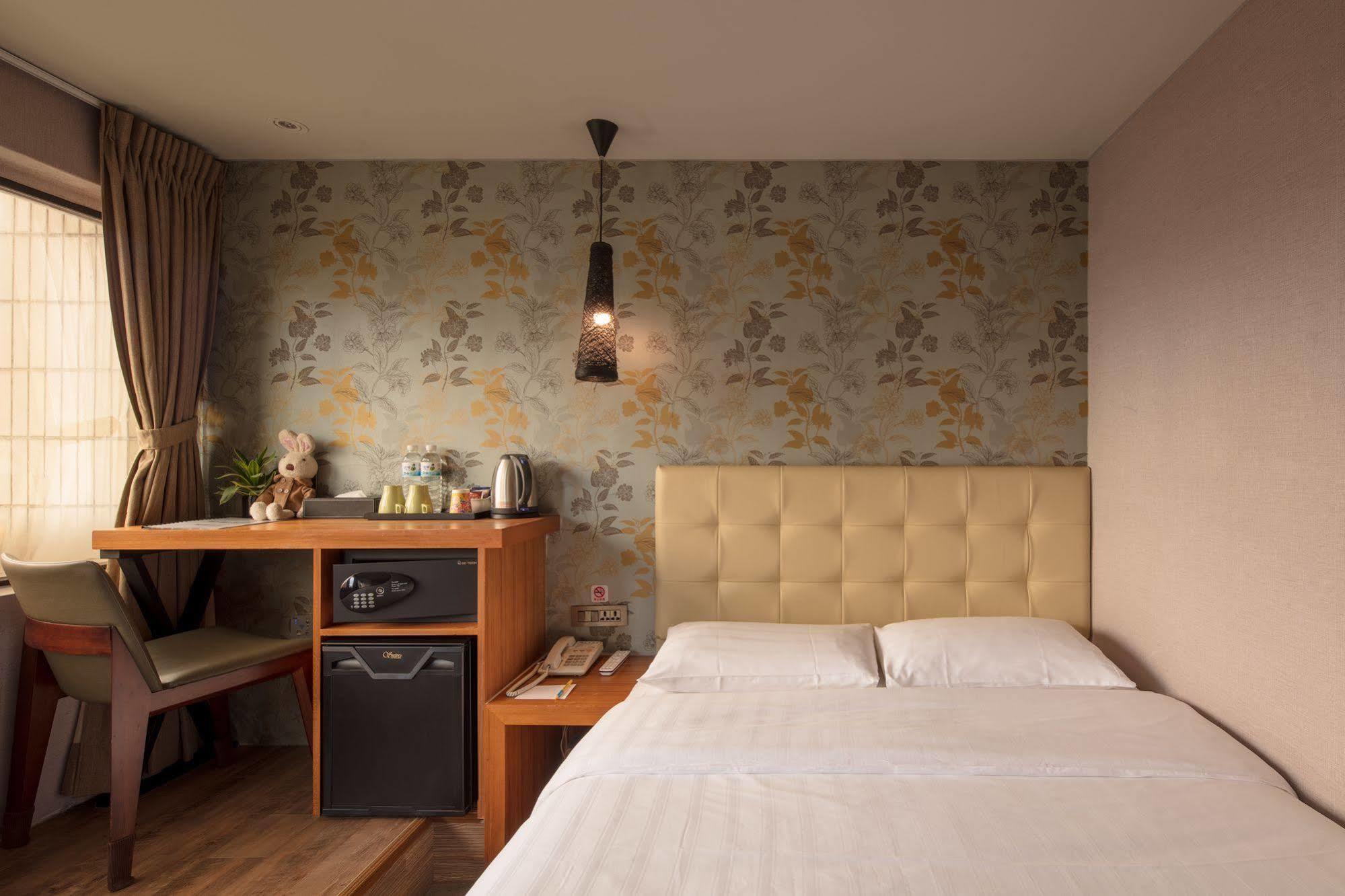 Urtrip Hotel Тайбэй Экстерьер фото