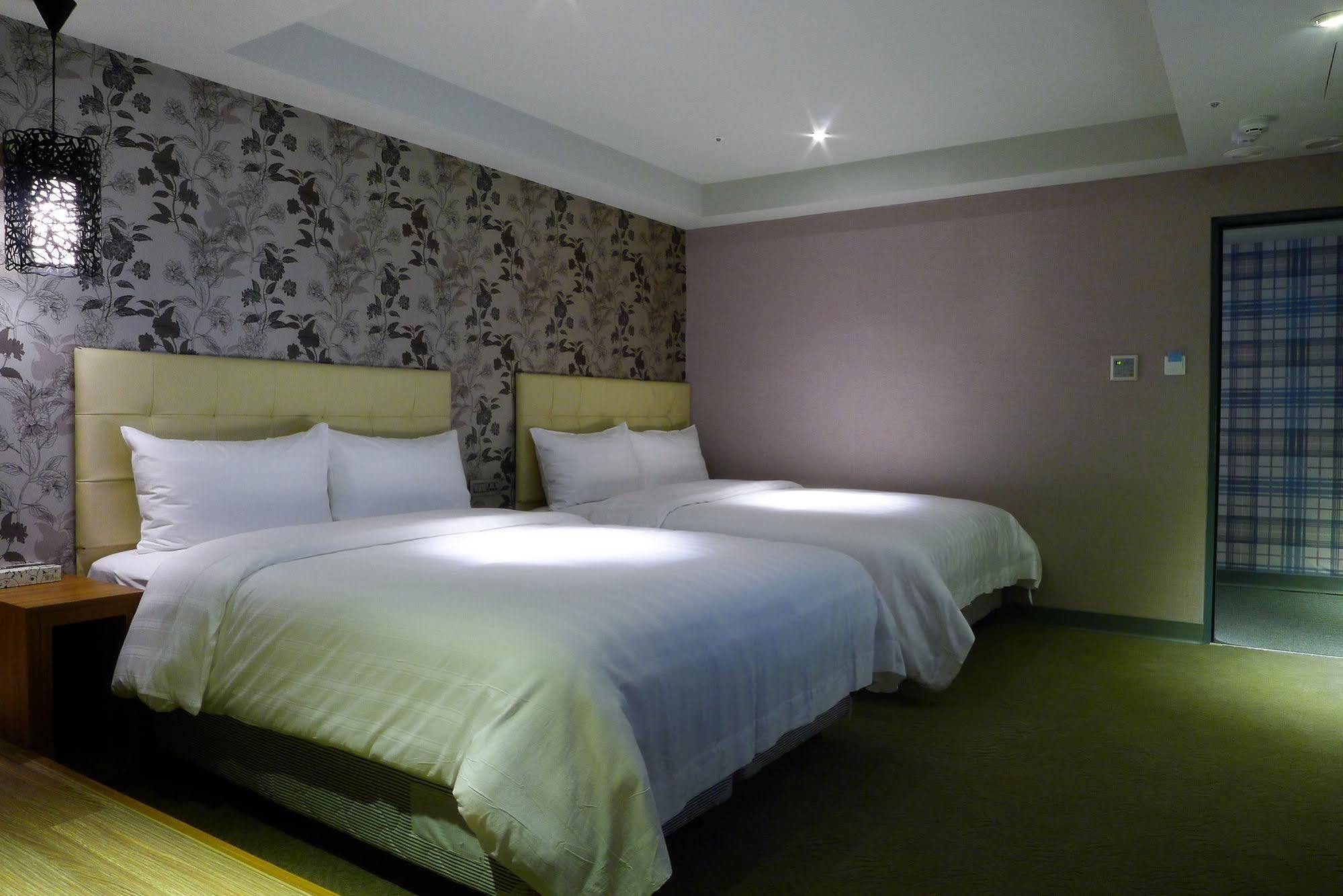 Urtrip Hotel Тайбэй Экстерьер фото