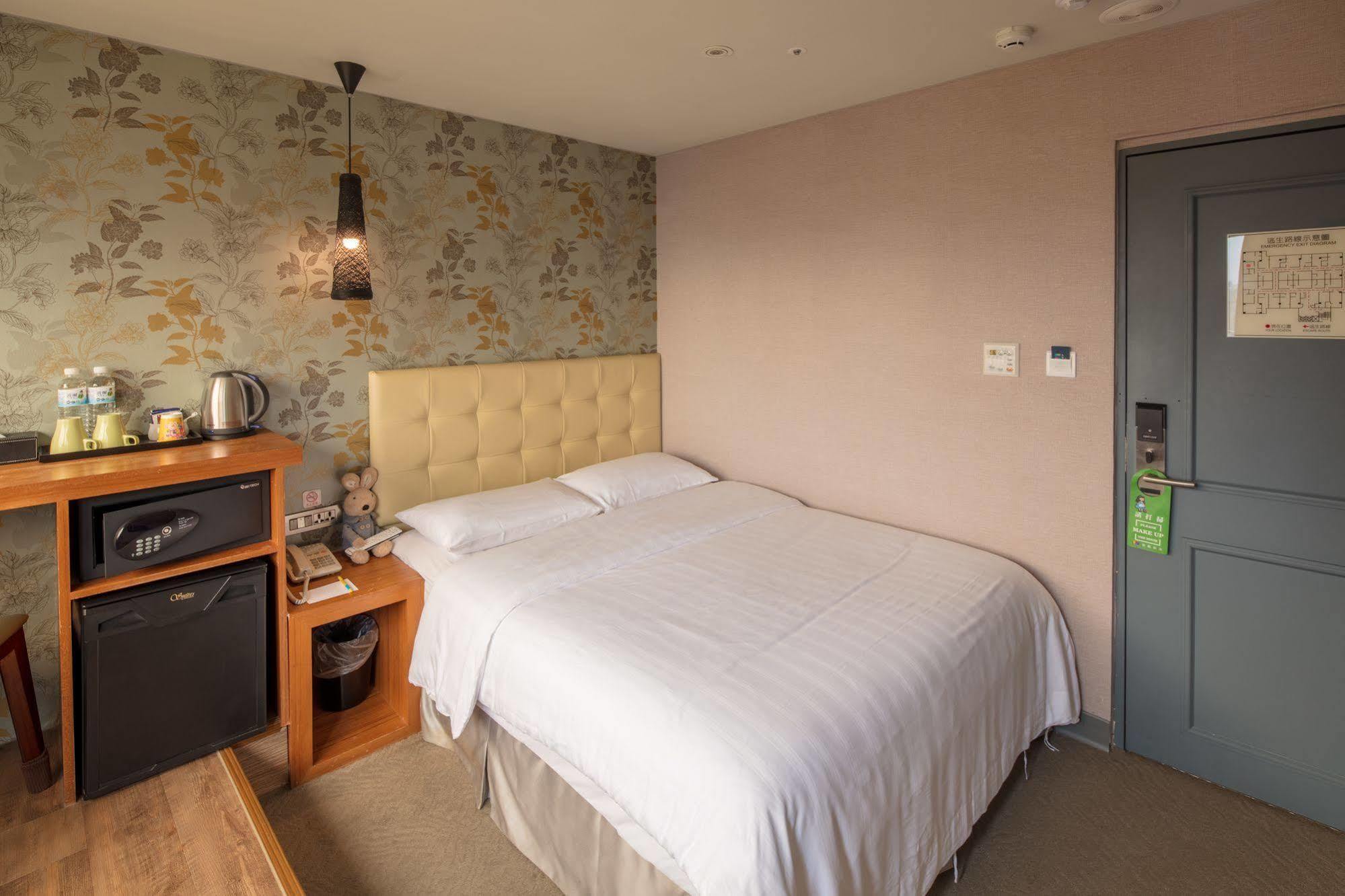 Urtrip Hotel Тайбэй Экстерьер фото